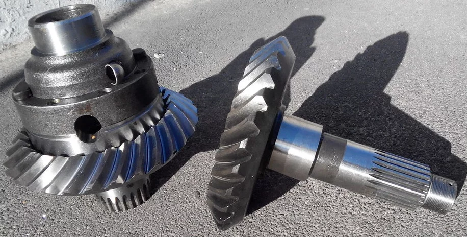 купить Шестерня ведущая и ведомая 29х28 зад.м. с чашками